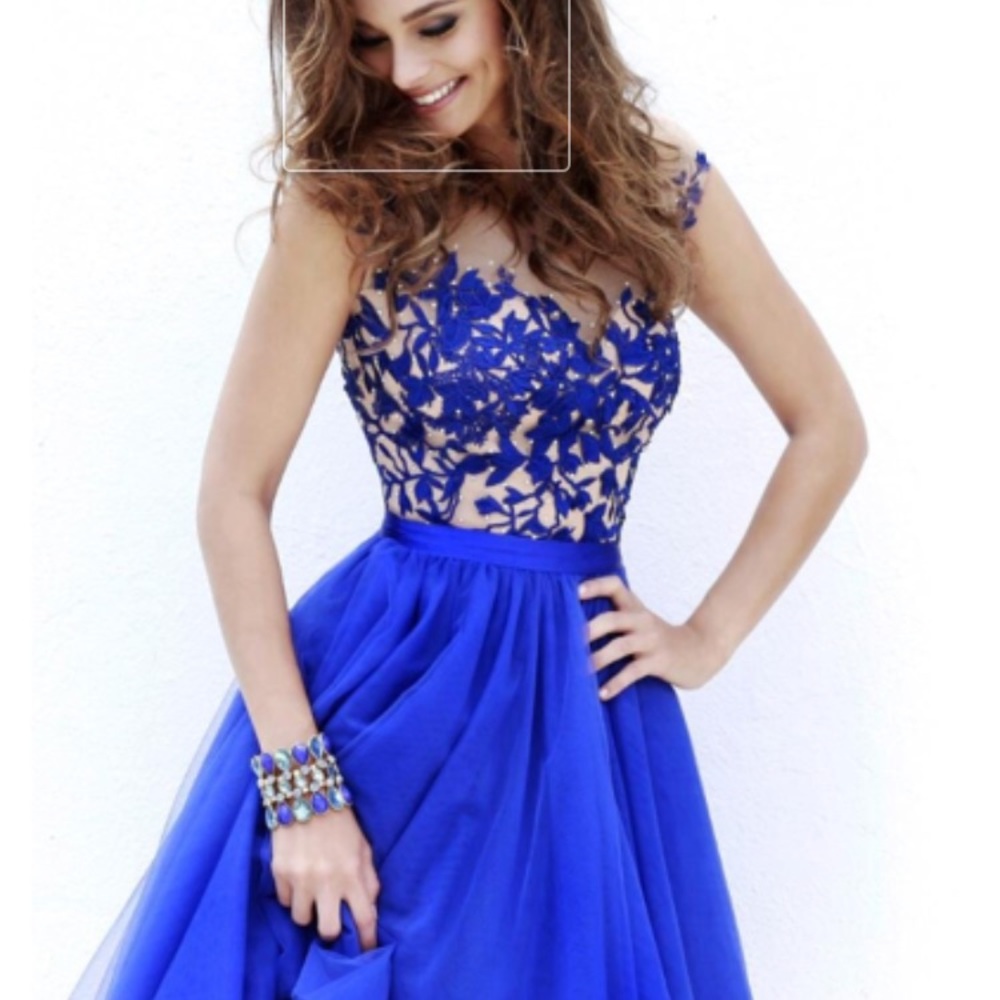 Unaltered size 2 Sherri Hill Excellent condition